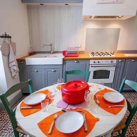 Little Beauty Yourhosthelper Hébergement de vacances Villedaigne